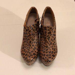 Bebe platform ankle cheetah boots